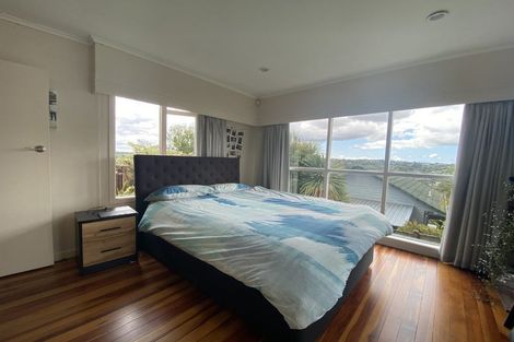 Photo of property in 35 Seaview Road, Glenfield, Auckland, 0629