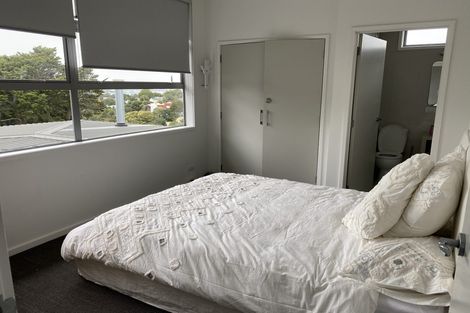 Photo of property in 107 Hinemoa Street, Birkenhead, Auckland, 0626