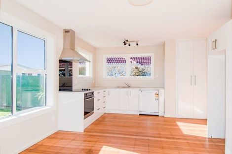 Photo of property in 16 Steele Street, Hornby, Christchurch, 8042