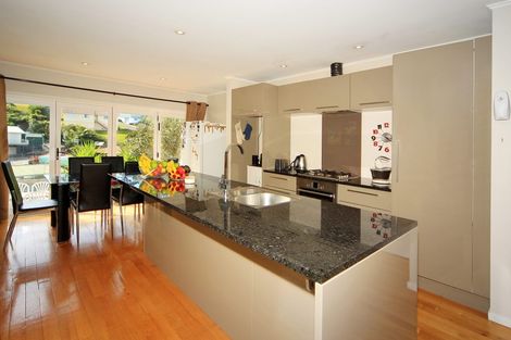 Photo of property in 10 Cypress Place, Sunnynook, Auckland, 0620
