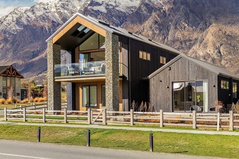 Photo of property in 2 Taurus Lane, Jacks Point, 9371