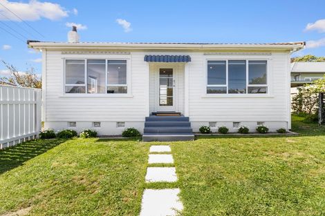 Photo of property in 401 Carrington Street, Upper Vogeltown, New Plymouth, 4310