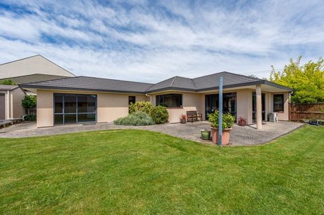 Photo of property in 8 Arataki Road, Havelock North, 4130