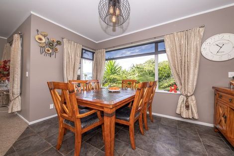 Photo of property in 22 Queen Street, Westport, 7825