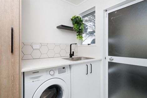 Photo of property in 2/77 Luanda Drive, Ranui, Auckland, 0612