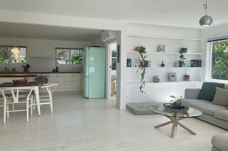 Photo of property in 20 Jean Place, Stanmore Bay, Whangaparaoa, 0932