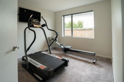 Photo of property in 21 Kestrel Place, Woolston, Christchurch, 8023