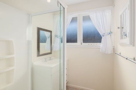 Photo of property in 33 Compton Street, Woolston, Christchurch, 8062