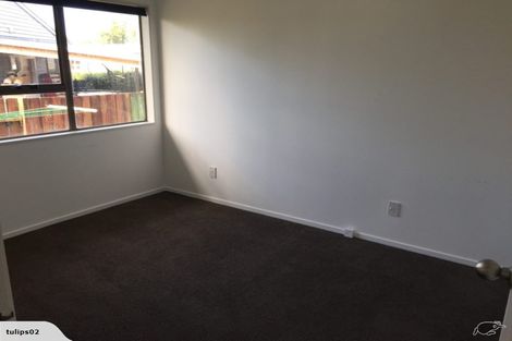 Photo of property in 9 Rewarewa Road, Te Atatu Peninsula, Auckland, 0610