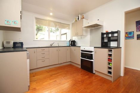 Photo of property in 12 Mountbatten Place, Papakura, 2110