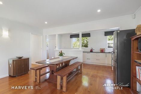Photo of property in 11 Denyer Place, New Lynn, Auckland, 0600