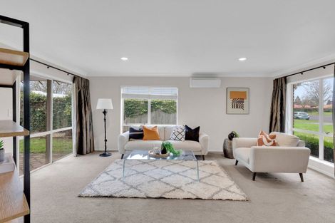 Photo of property in 18 Halcione Close, Flagstaff, Hamilton, 3210