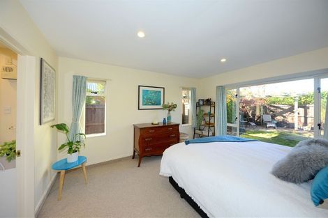 Photo of property in 9 Hatfield Place, Avonhead, Christchurch, 8042