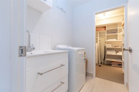 Photo of property in 76 Nortons Road, Avonhead, Christchurch, 8042