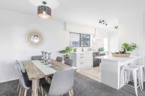 Photo of property in 1b Pleasant Road, Glen Eden, Auckland, 0602