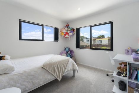 Photo of property in 16 James Laurie Street, Henderson, Auckland, 0612