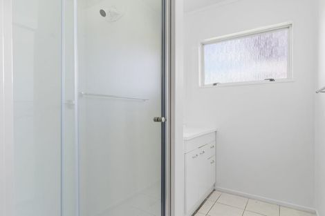 Photo of property in 2/52 Te Kanawa Crescent, Henderson, Auckland, 0610