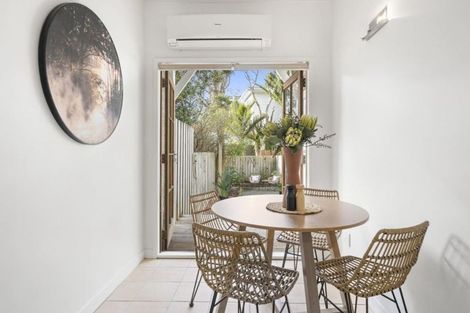 Photo of property in 5 Grass Street, Oriental Bay, Wellington, 6011