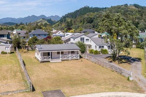 Photo of property in 119 Aberdeen Place, Whangamata, 3620