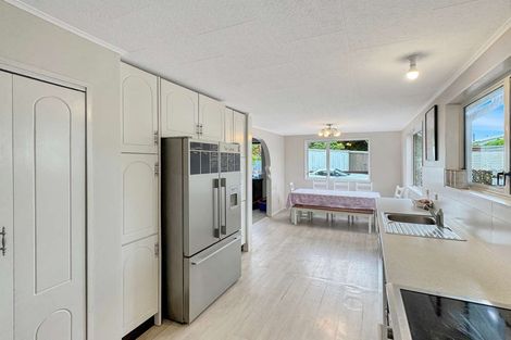 Photo of property in 9 Main Street, Hunterville, 4730