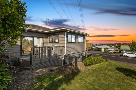 Photo of property in 50 Garton Drive, Massey, Auckland, 0614