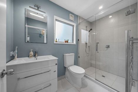 Photo of property in 14 Beauchamp Drive, Massey, Auckland, 0614