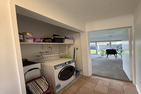 Photo of property in 8e Montgomery Crescent, Clouston Park, Upper Hutt, 5018