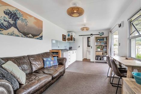 Photo of property in 16 Kawei Road, Ohawe, Hawera, 4671
