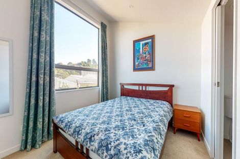 Photo of property in 15/2u Stone Street, Miramar, Wellington, 6022