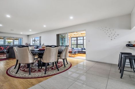 Photo of property in 33 Pickaberry Avenue, Karaka, Papakura, 2113