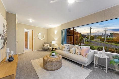 Photo of property in 1/2 Kowhai Road, Campbells Bay, Auckland, 0630