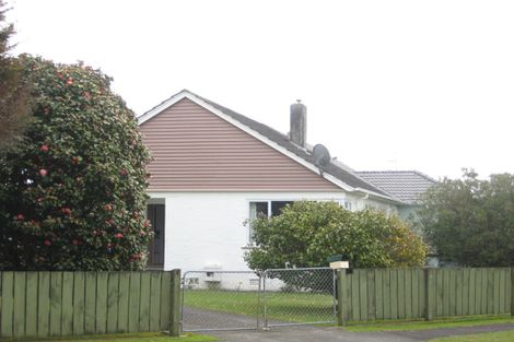 Photo of property in 86a&b Holford Street, Westown, New Plymouth, 4310