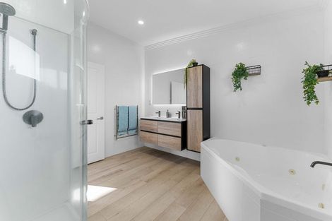 Photo of property in 1011 Papamoa Beach Road, Papamoa Beach, Papamoa, 3118