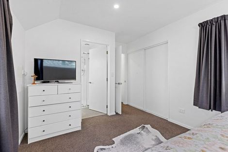 Photo of property in 1/4 Gilberthorpes Road, Islington, Christchurch, 8042