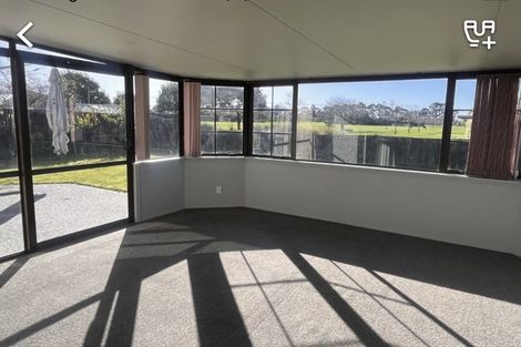 Photo of property in 32 Karnak Crescent, Russley, Christchurch, 8042