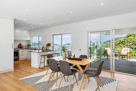 Photo of property in 16 Rama Crescent, Khandallah, Wellington, 6035