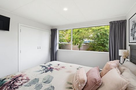 Photo of property in 6 Escort Grove, Awapuni, Palmerston North, 4412
