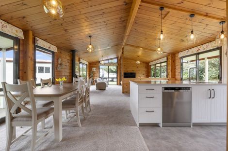 Photo of property in 37 Flint Road West, Stratford, 4332