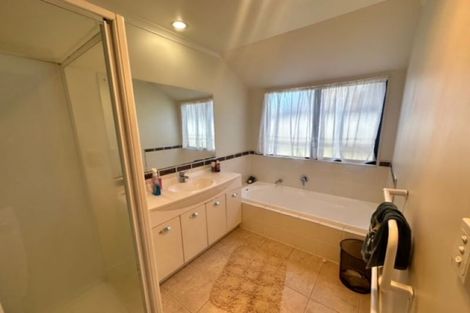 Photo of property in 311 Chapel Road, Flat Bush, Auckland, 2016