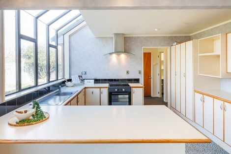 Photo of property in 107 John F Kennedy Drive, Milson, Palmerston North, 4414