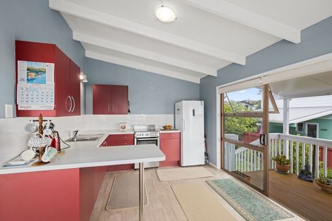 Photo of property in 3 Kauri Crescent, Snells Beach, 0920