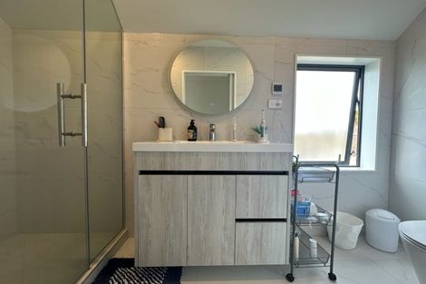 Photo of property in 7/11 Celeste Place, Totara Vale, Auckland, 0627