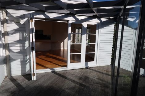 Photo of property in 10 Lucknow Terrace, Khandallah, Wellington, 6035