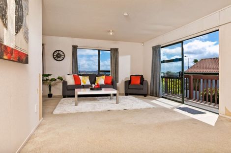 Photo of property in 21 Gala Place, Henderson, Auckland, 0612