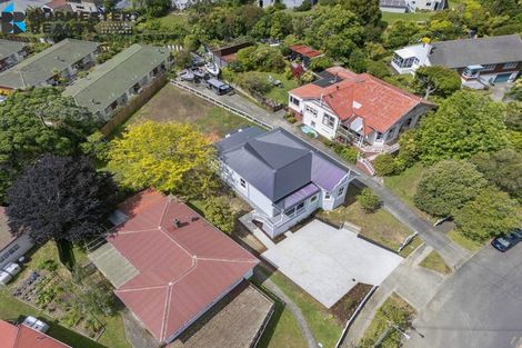 Photo of property in 5 Porter Crescent, Helensville, 0800