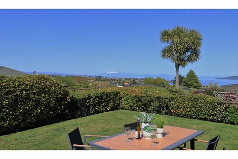 Photo of property in 77 Harvey Street, Waipahihi, Taupo, 3330