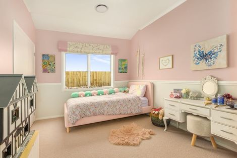 Photo of property in 7 Karearea Avenue, Waikanae, 5036