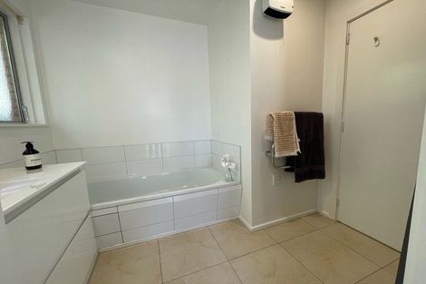 Photo of property in 427 Avonhead Road, Avonhead, Christchurch, 8042