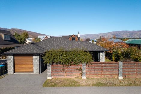 Photo of property in 90 Inniscort Street, Cromwell, 9310