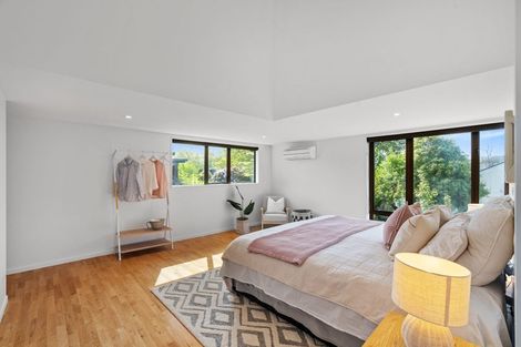 Photo of property in 143 Straven Road, Fendalton, Christchurch, 8014